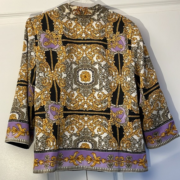 Chanel style blazer with all-over arabesque designs - Picture 2 of 8